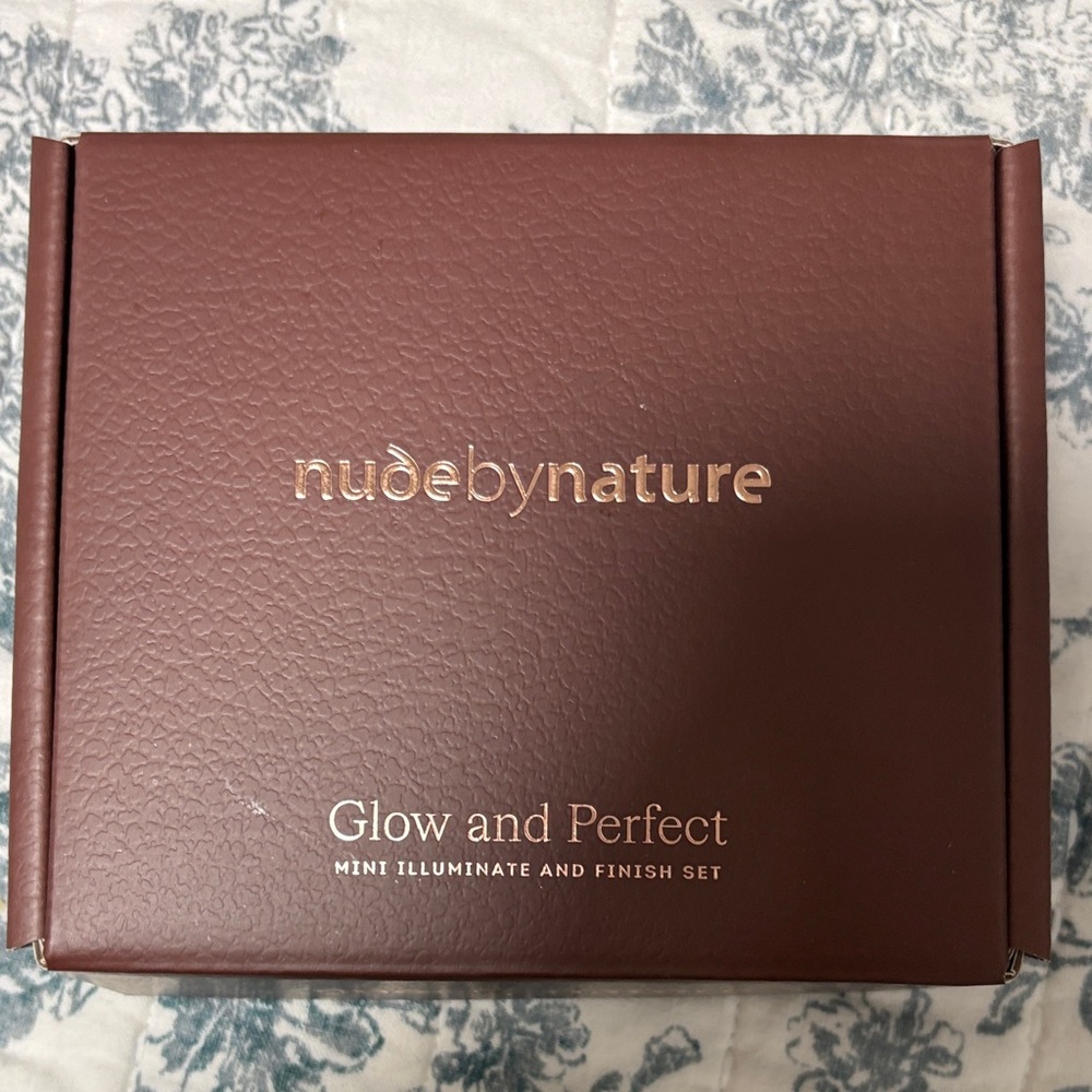 Nude by Nature Glow and Perfect Mini Illuminate & Finish Set - Deep Mauve Box